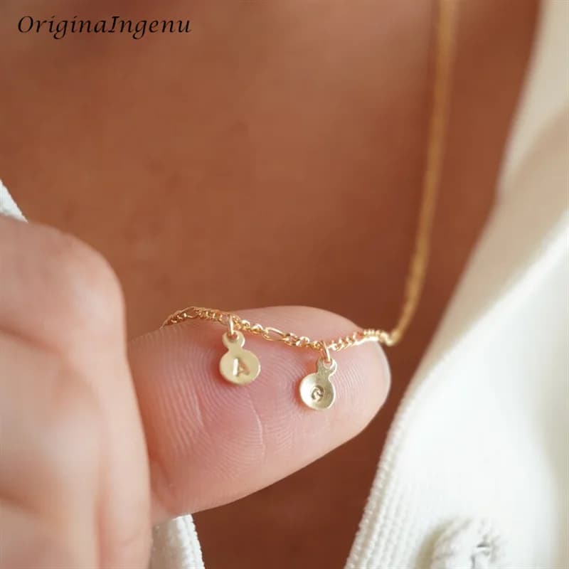 Pendentif lettre personnalisé, collier initial rempli d'or 14 carats, pendentif lettre gravée person