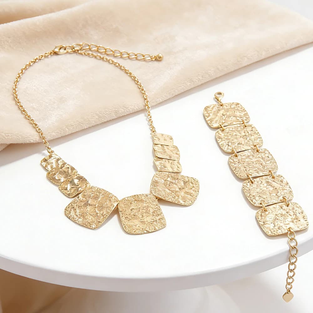 Ensemble de bijoux artisanal minimaliste en or martelé carré, 2 pièces - Collier et bracelet pour de