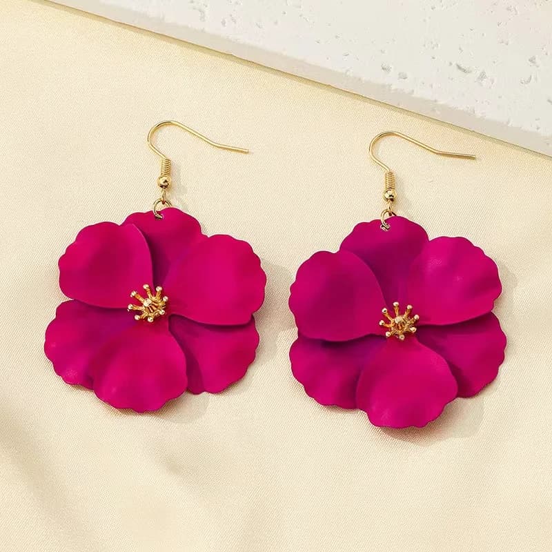 Un bijou élégant et luxueux, idéal pour le printemps et l'été : Boucles d'oreilles florales pour fem