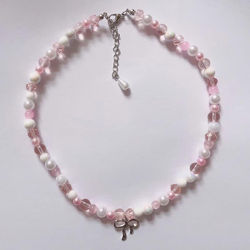 Le collier Blush fait à la main, joli collier à nœud rose y2k