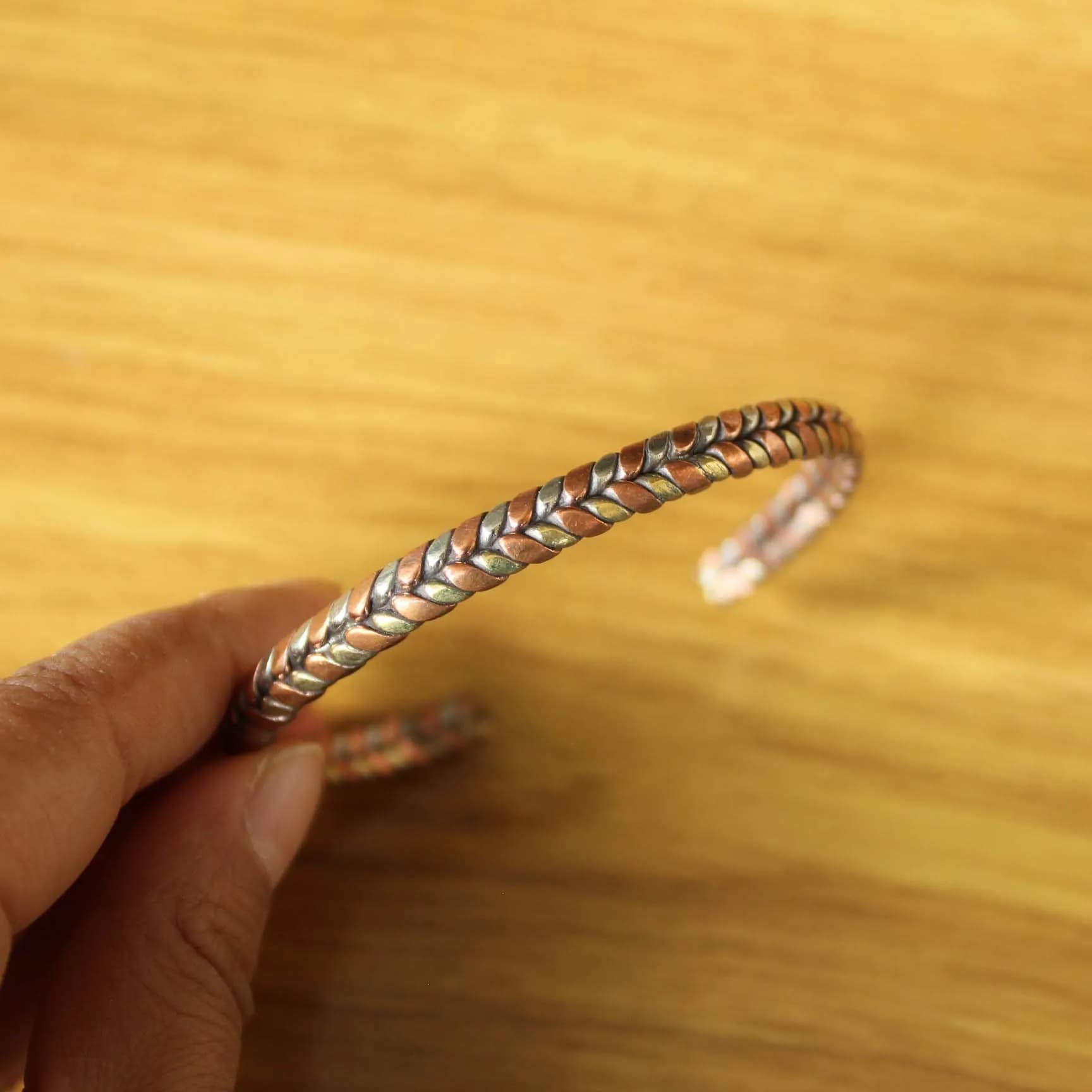 BR493 bijoux du népal faits à la main tibétains 3 couleurs cuivre métal tressé dos ouvert Bracelet r