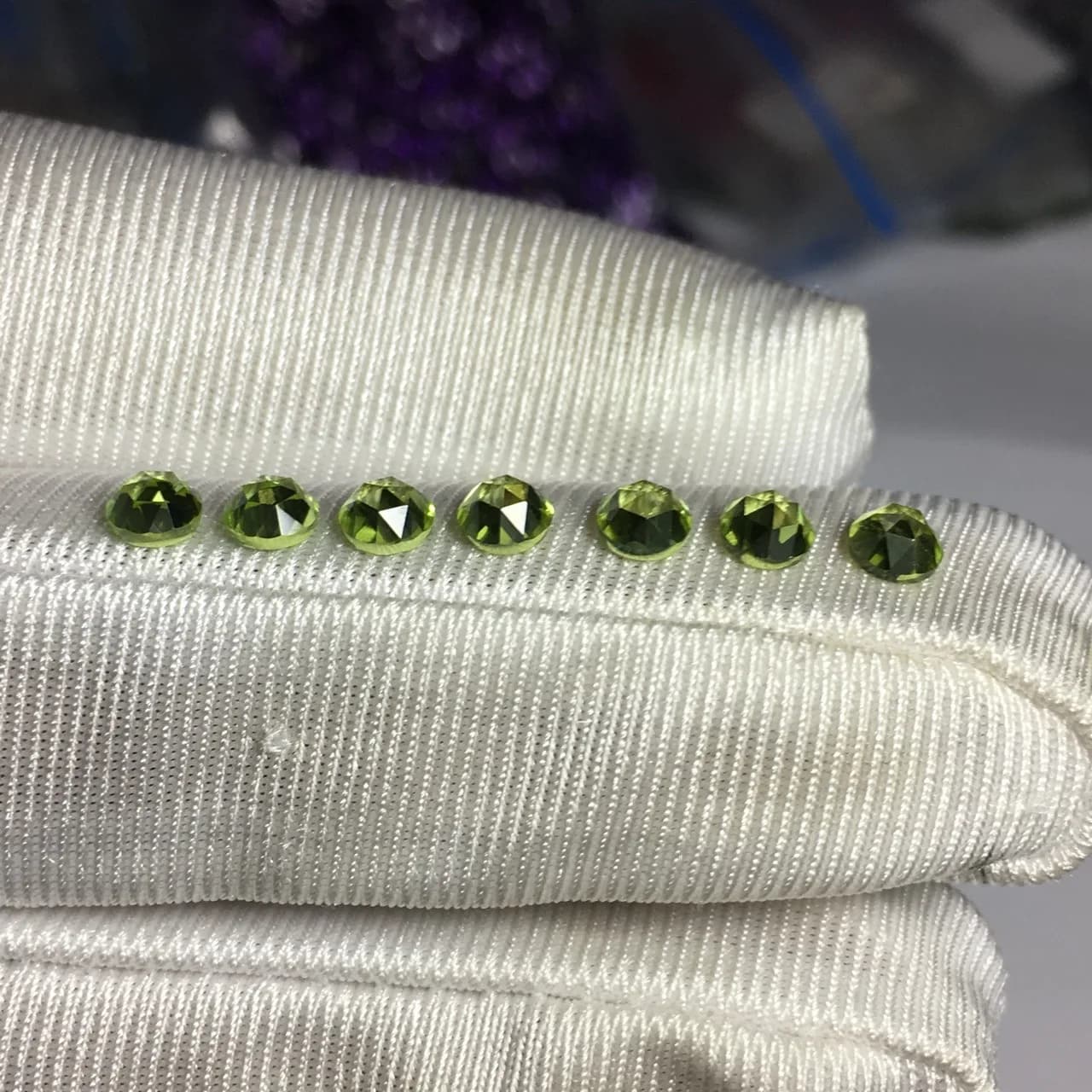 Vente en gros usine – Pierres précieuses Olivine Peridot naturelles 100 % véritables, taille rose à 