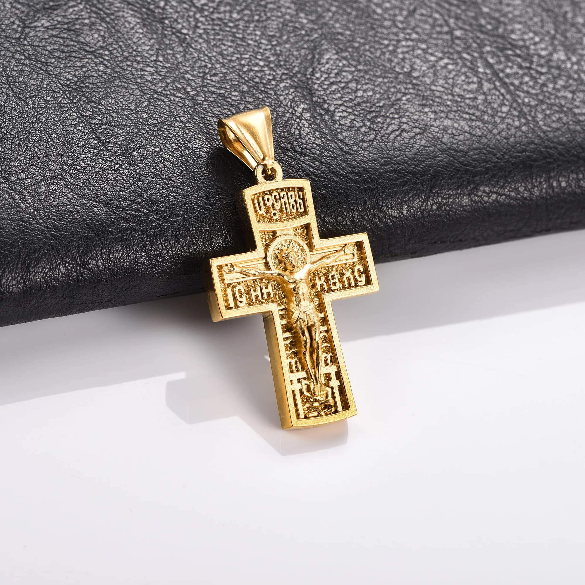 Collier religieux avec pendentif croix en acier inoxydable pour femmes et hommes, breloques pour cha