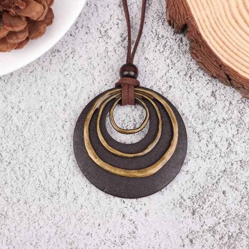 Colliers multicouches Vintage en cuir avec pendentif en bois pour femmes et hommes, bijoux Boho Long