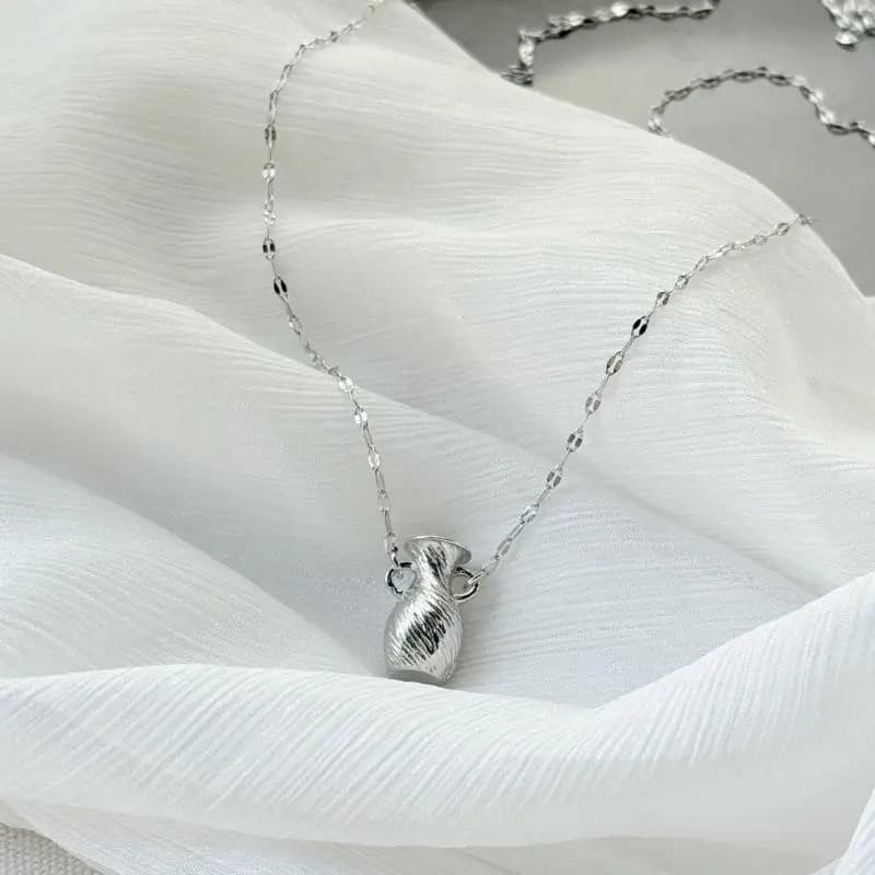 Collier pendentif vase miniature, collier minimaliste pour arrangement floral, collier de fleurs séc