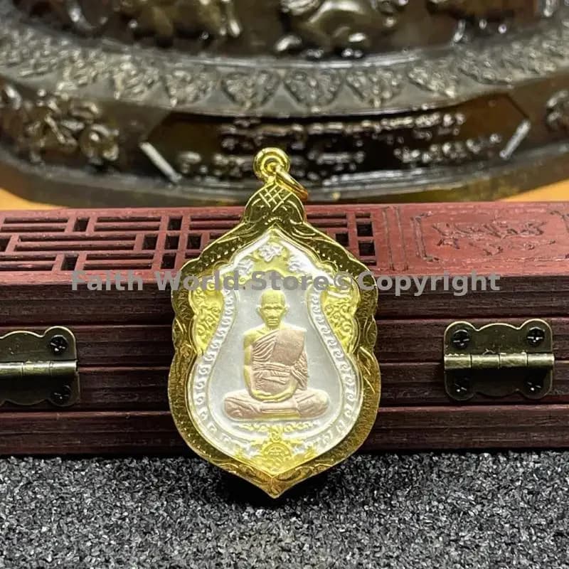 Pendentif amulette de la célèbre carte de bouddha Wat Tokyo o LP ROY, bon temple thaïlandais, riches