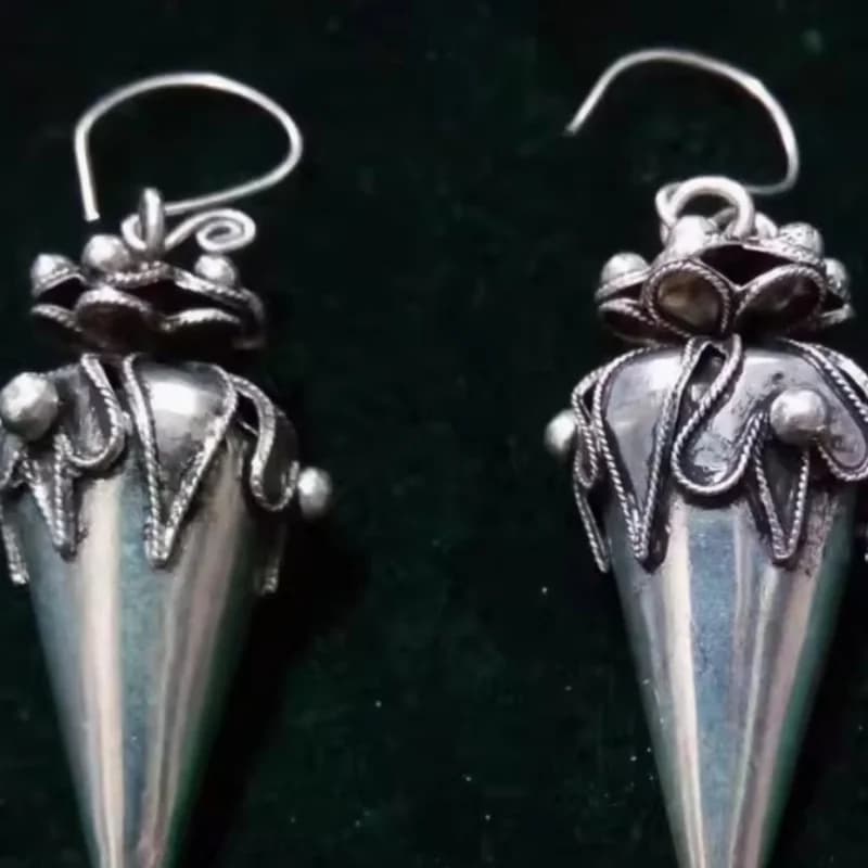 Boucles d'oreilles en argent Miao, boucles d'oreilles Miao, artisanat pur fait main, boucles d'oreil