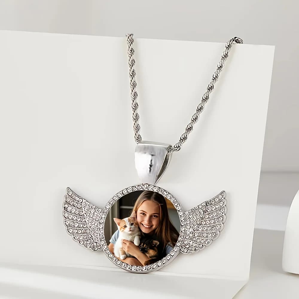 Collier photo rond personnalisé aile d'ange, pendentif photo personnalisé avec chaîne de tennis, bij
