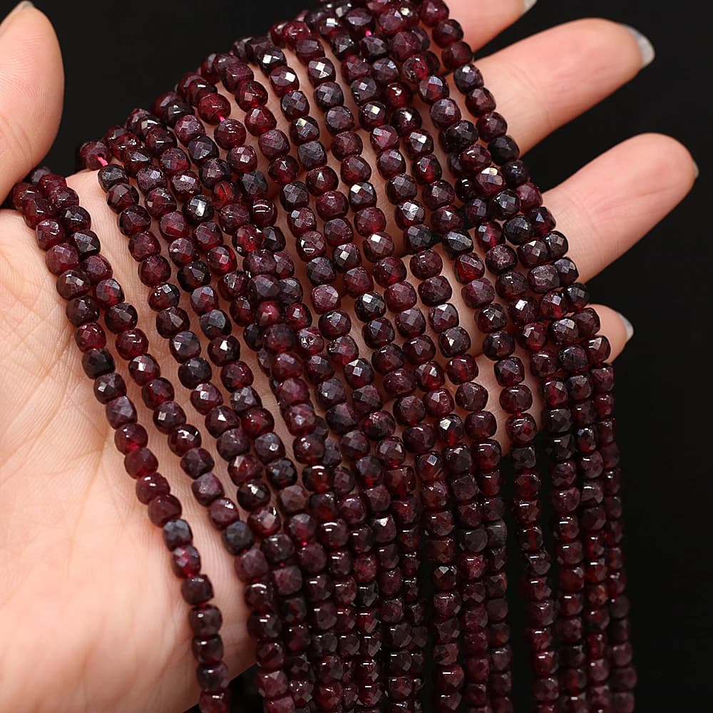 Perles irrégulières facettées en pierre naturelle grenat rouge foncé 4x4mm, semi-précieuses, pour la