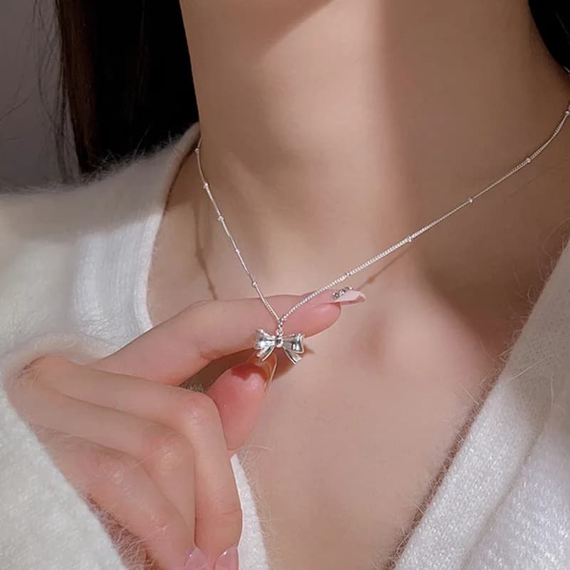 Collier papillon couleur argent brillant pour femmes, chaîne de clavicule Double couche exquise, bij