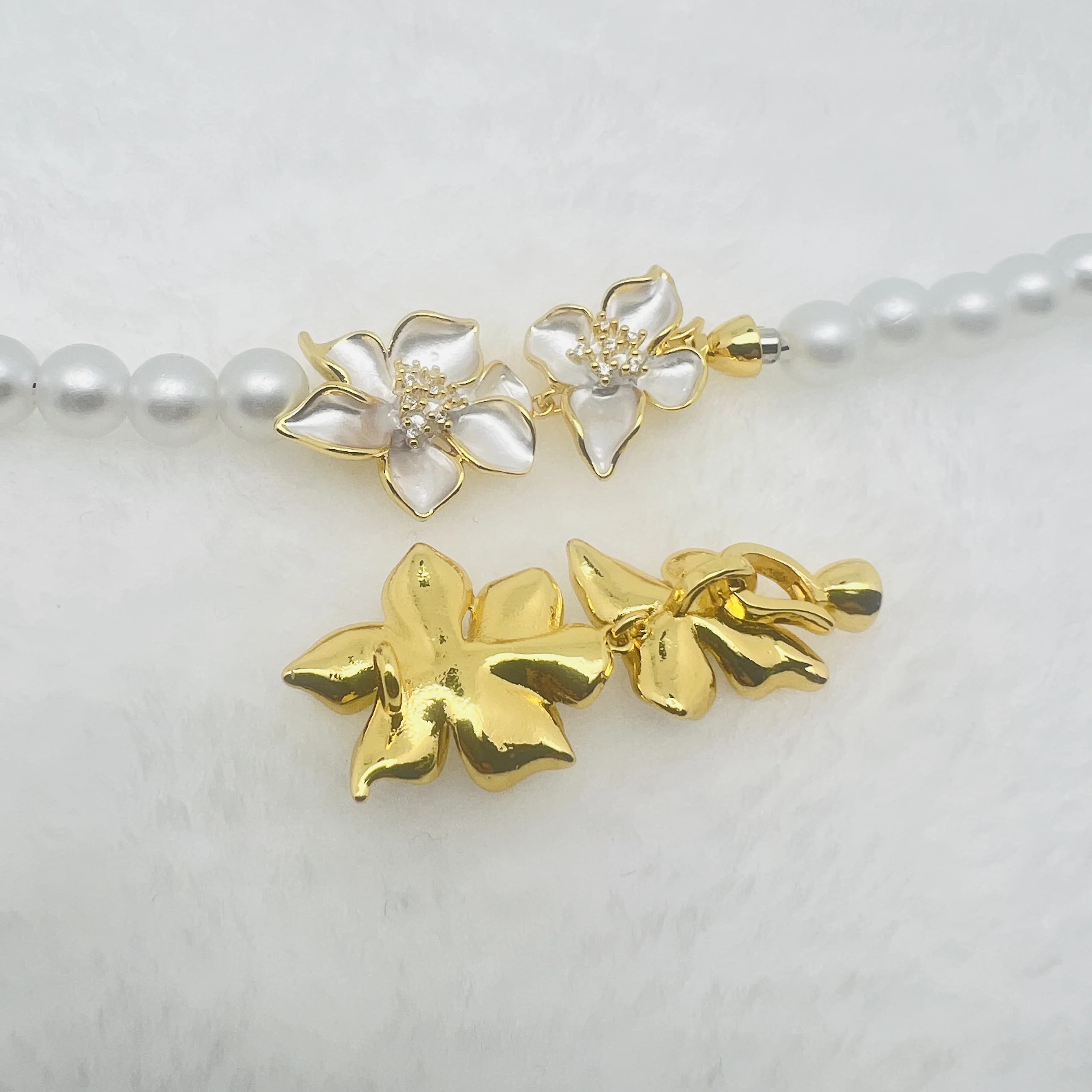 Boucle de connexion pour collier et bracelet, motif fleur émaillée, plaqué or 18K, accessoires de bi