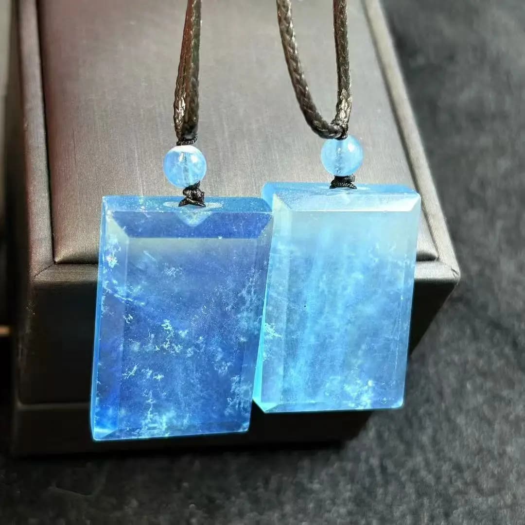 Unité une pièce spécial aigue-marine naturelle cristal guérison pendentif carré à facettes avec cord