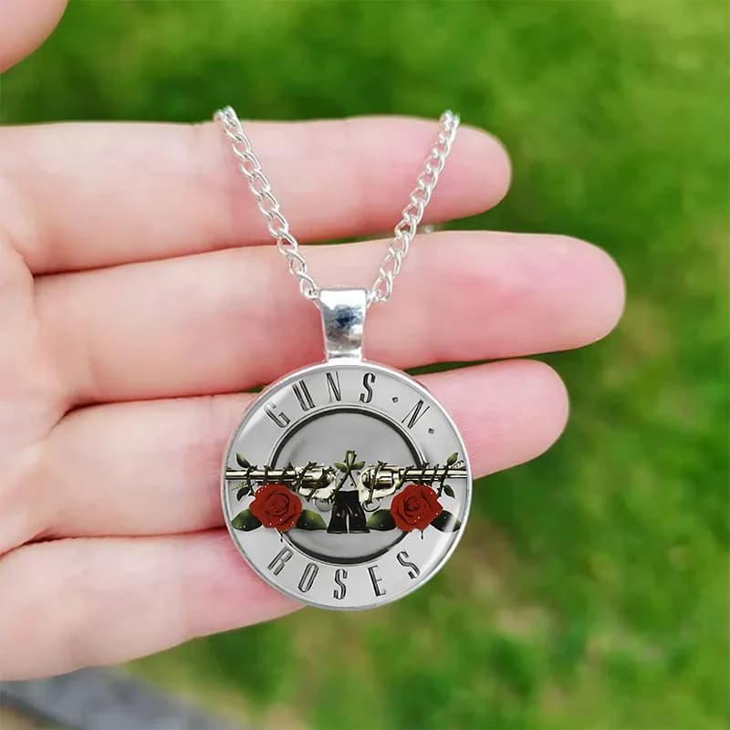 Guns N Roses collier pour hommes femmes groupe de Rock verre Cabochon affiche pendentif musique bijo