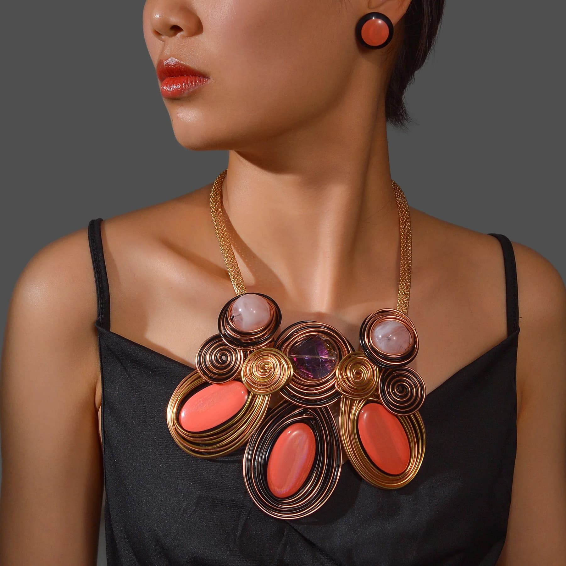 Nouvel ensemble de bijoux fantaisie pour femme, collier et boucles d'oreilles en fil d'aluminium tre