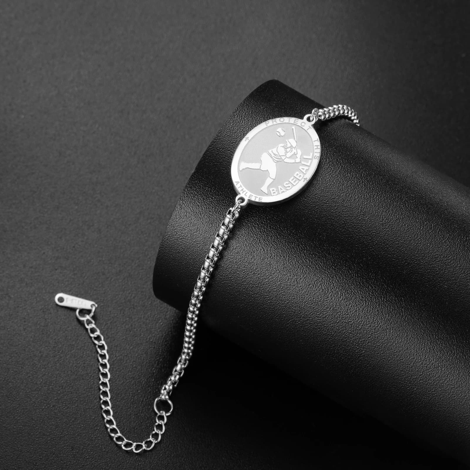 Bracelet Sportif Classique Likgreat – Pendentif Football, Basketball, Baseball, Rugby, Hockey sur Gl