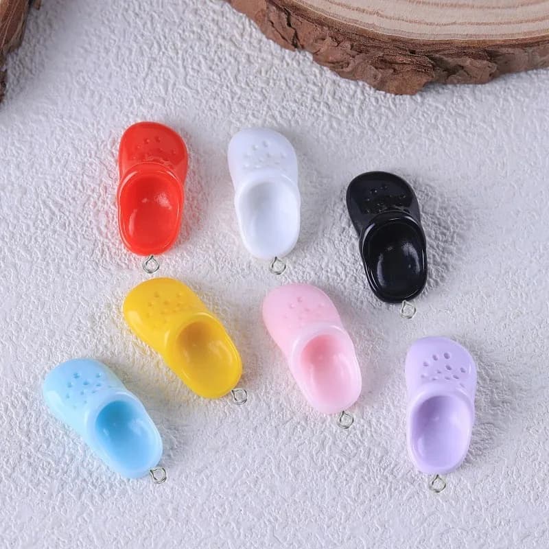10 Breloques en résine mignonnes en forme de mini Crocs, pendentifs Kawaii pour porte-clés, boucles 