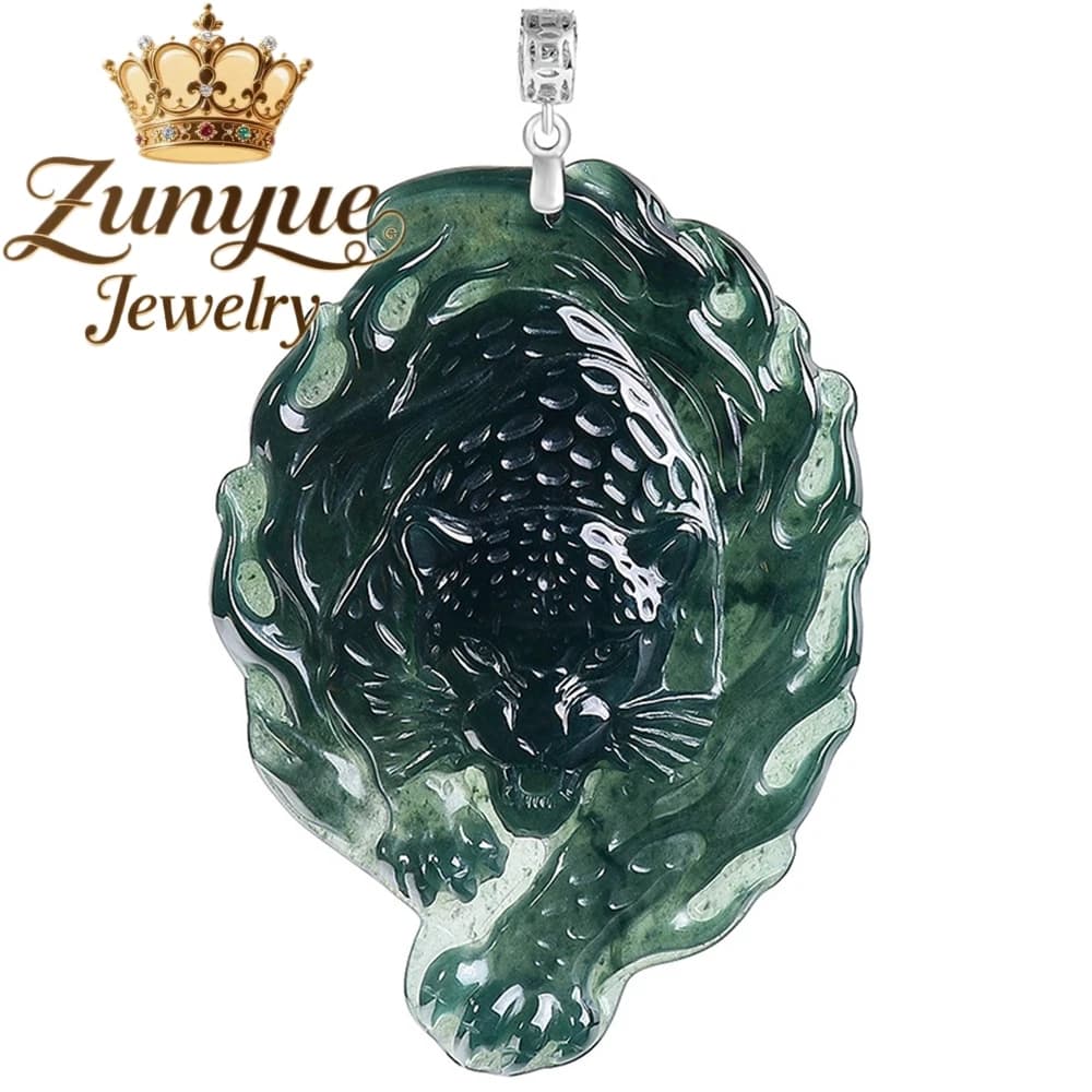 Pendentif Tête de Panthère en Jadeite Bleu Glacé Naturel de Grade A, Sculpté à la Main, Collier Léop