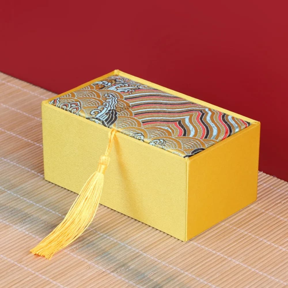 Boîte à bijoux en soie haut de gamme de style chinois avec pompons, boîte de rangement et de présent