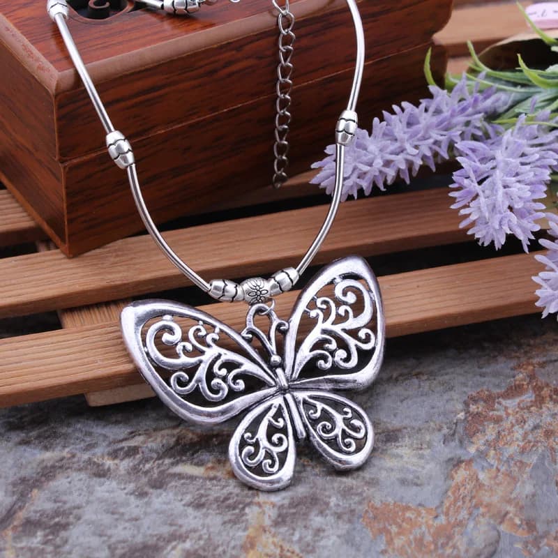 Aihua bohème ethnique déclaration papillon colliers pour femmes tibétain argent métal pendentifs col
