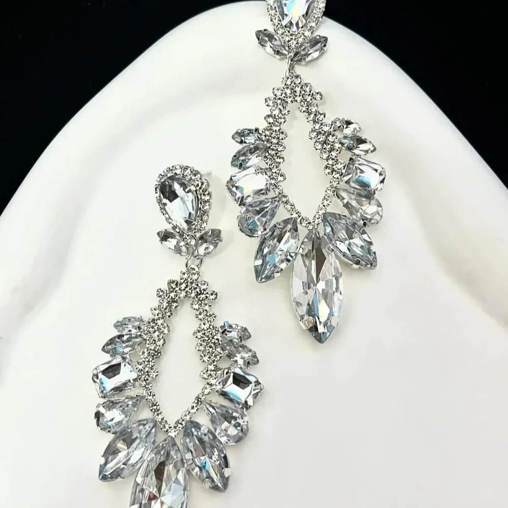 Boucles d'oreilles pendantes de luxe françaises incrustées de diamants, brillantes, en forme de gout