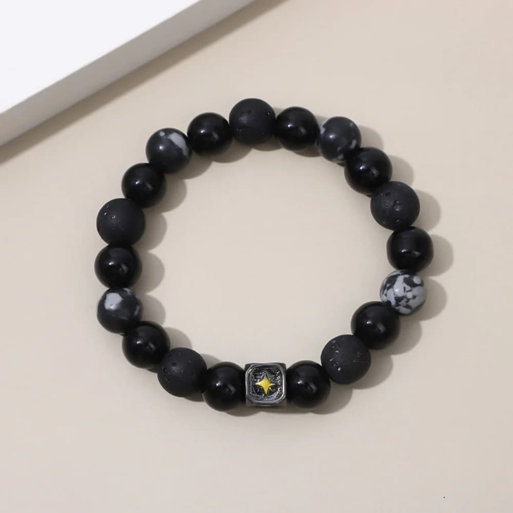 Bracelet personnalisé pour hommes en perles noires avec une sensation haut de gamme, design rétro et