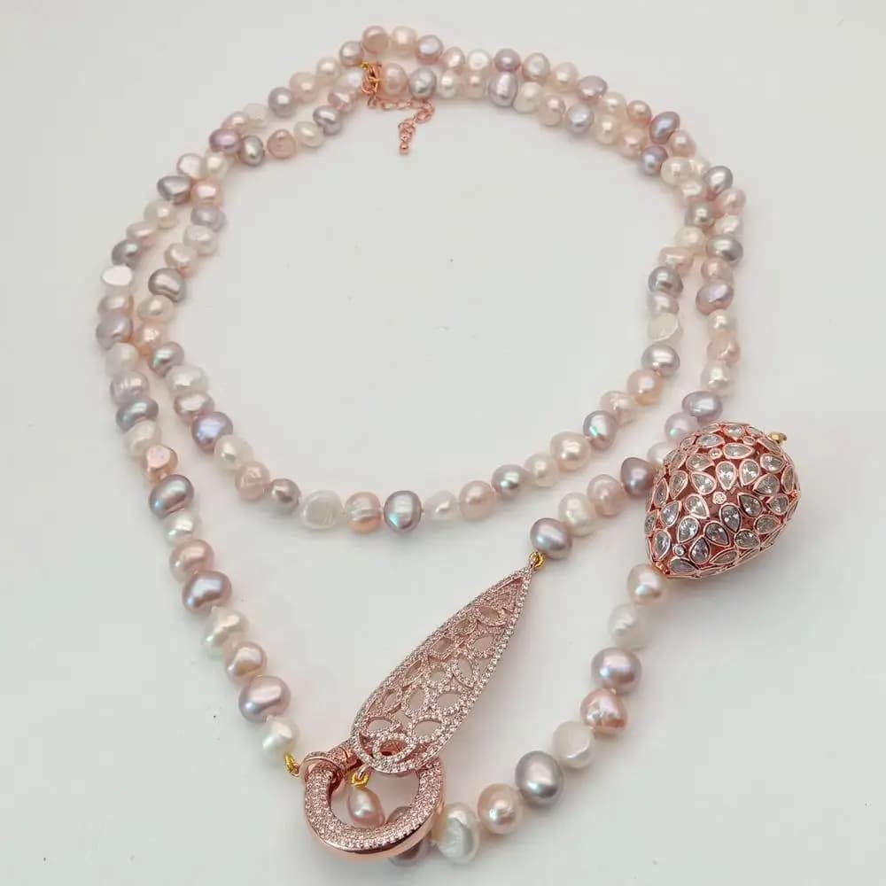 Collier de perles d'eau douce multicolores