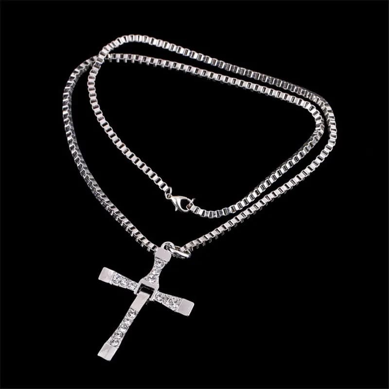 Colliers et pendentifs pour hommes