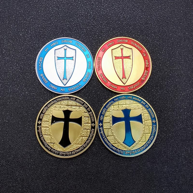 Pièce commémorative du Saint Bouclier, chevalier maçonnique, croix du templier, Christ, or, argent, coloré