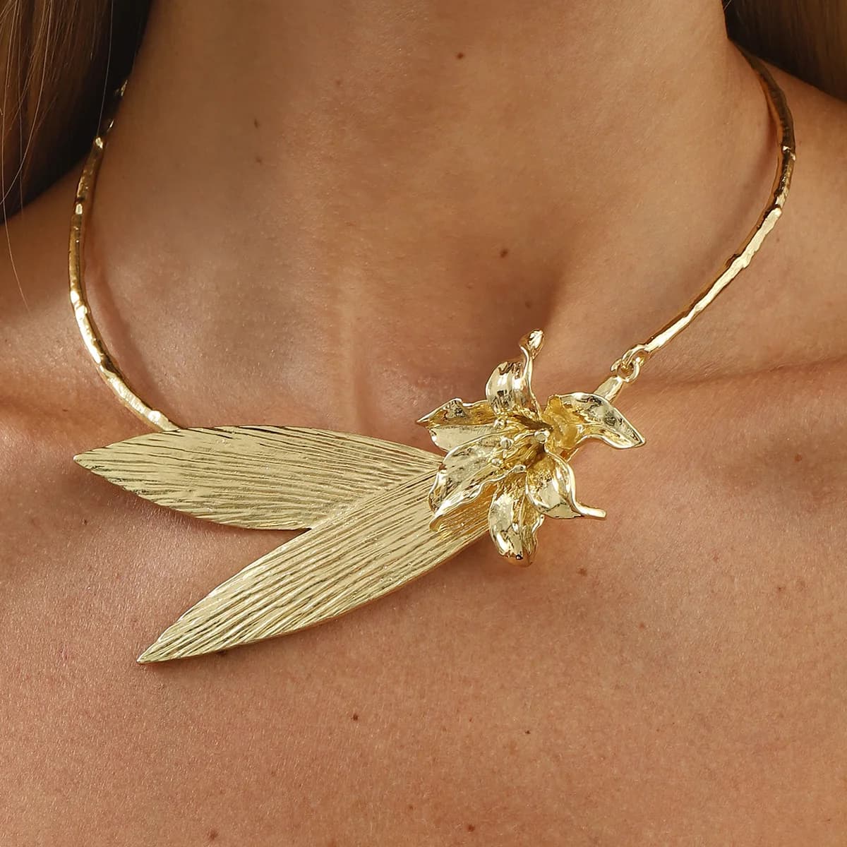 Collier en alliage léger et luxueux