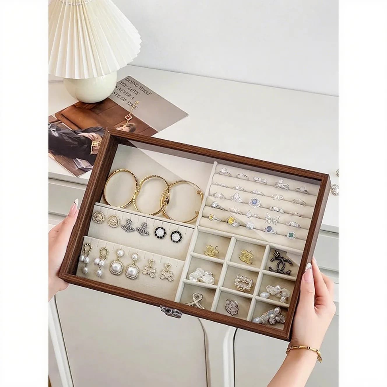 Boîte à bijoux anti-ternissement avec doublure en velours, organisateur multi-compartiments pour bagues/bracelets/bijoux en cristal, présentoir spacieux C