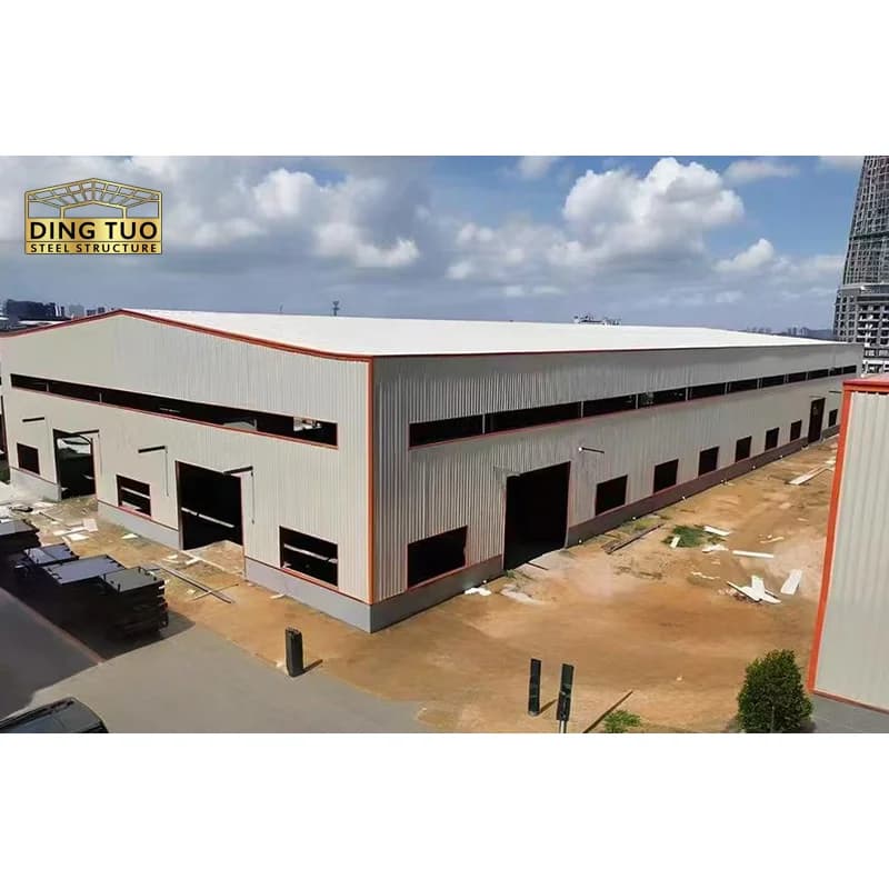 Usines industrielles et entrepôts résidentiels préfabriqués en structure acier moderne