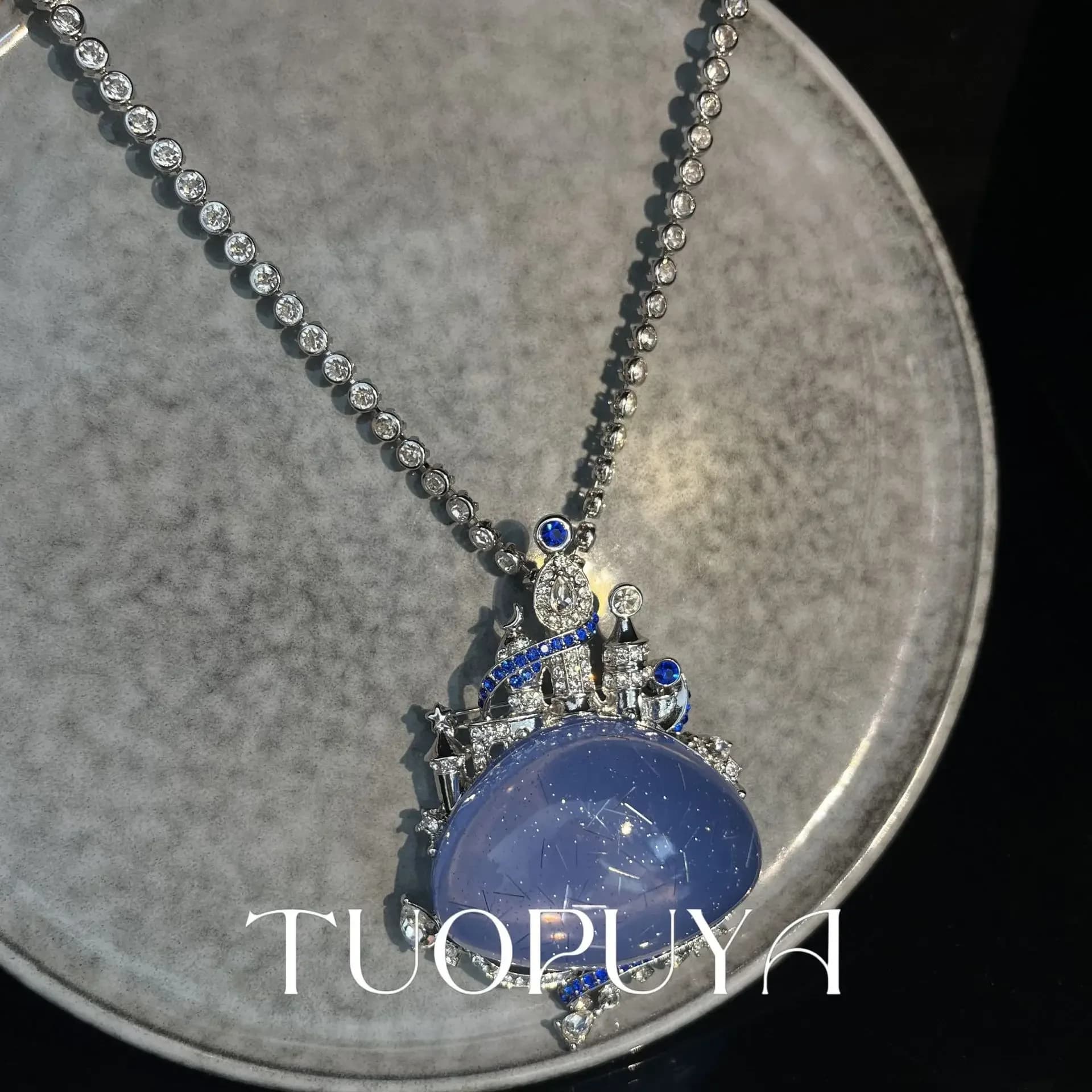 Broche au Design de château bleu délicat, plein de diamants, collier Transparent, vêtements bidirectionnels, accessoire de bijoux de luxe