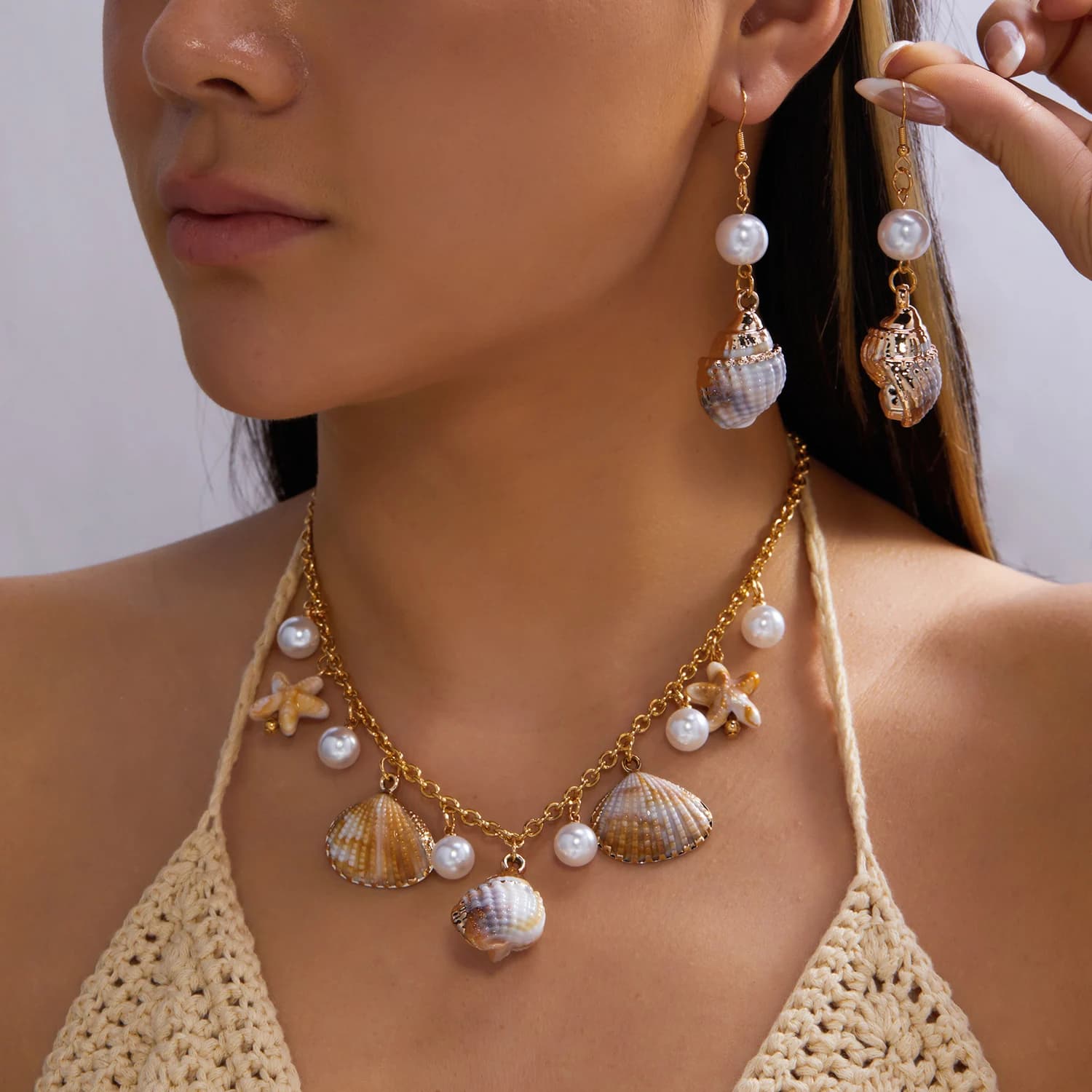 Parure de bijoux bohème thème océan pour femme, avec pendentif étoile de mer, coquillage et perles d'imitation, boucles d'oreilles et collier, idéale pour les fêtes à la plage, cadeau parfait
