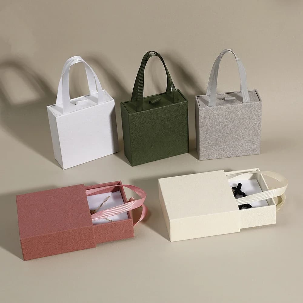 Boîte d'emballage de bijoux portable
