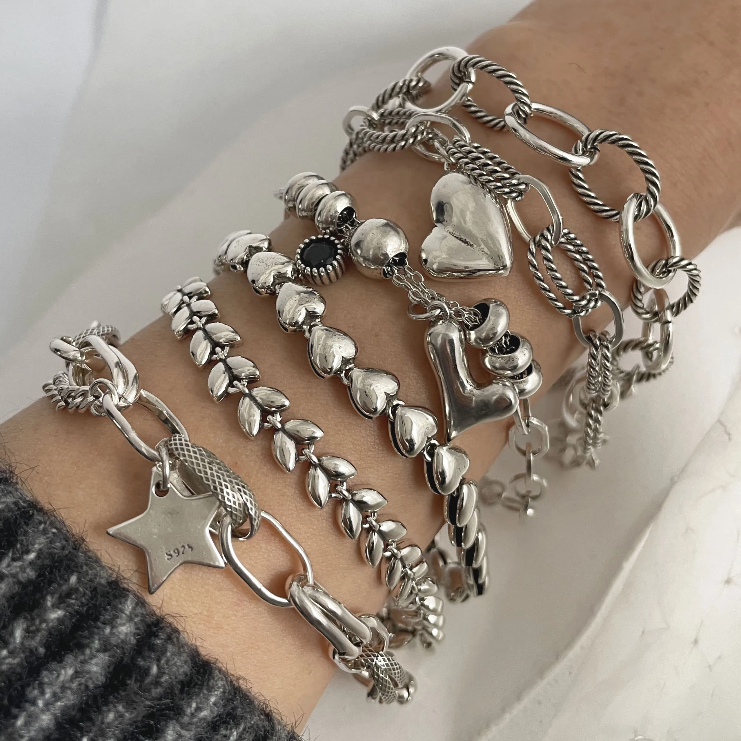 Bracelet en métal en argent regardé 100% pour femme, fait à la main, rétro simple, bracelet en forme de cœur, cadeau d'anniversaire, fête, vintage, solide, 925