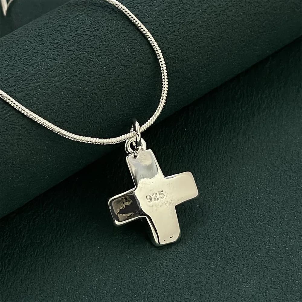 Collier croix en argent sterling 925 pour femme, bijou de mode de niche pour homme, idéal pour mariage, fiançailles, fête, ou comme cadeau de fiançailles