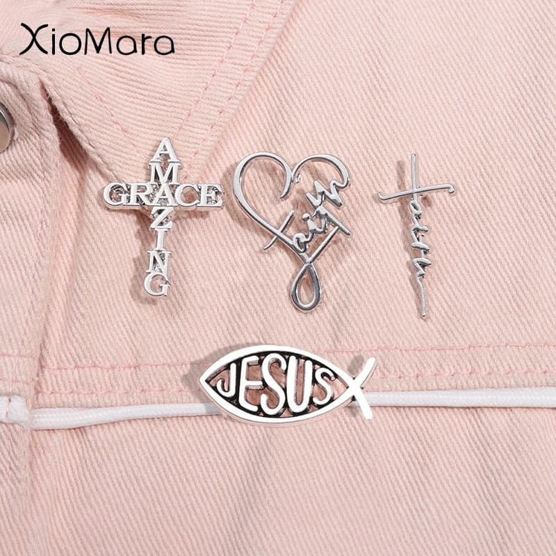 Broches en émail avec croix de jésus, symboles en forme de cœur, emblème, Badge de sac à dos à revers, bijoux décoratifs, cadeau pour amis