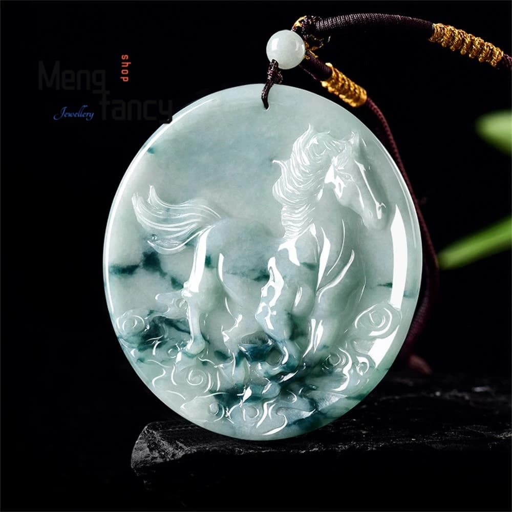 Pendentif en Jadeite Naturelle de Birmanie Véritable, Motif Cheval du Zodiaque, Symbole de Montée Rapide vers le Succès, en Jade Grain de Jujube, Bijou de Luxe Haut de Gamme Tendance