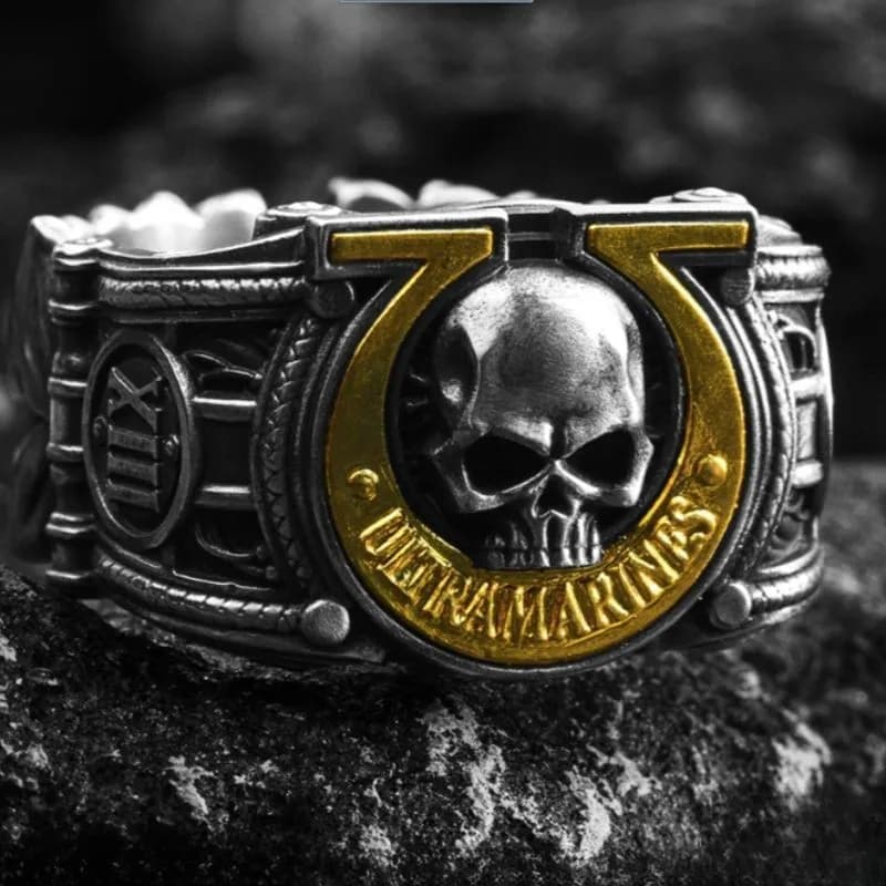 Bague Chevalière Tête de Mort Gothique, Bicolore Argent et Or, Style Rétro Sci-Fi, Bague Tendance pour Hommes et Collectionneurs