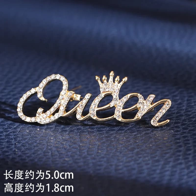 Broches de luxe en strass pour femmes, vêtements élégants, robe, lettre reine, bijoux cadeaux d'anniversaire et de mariage