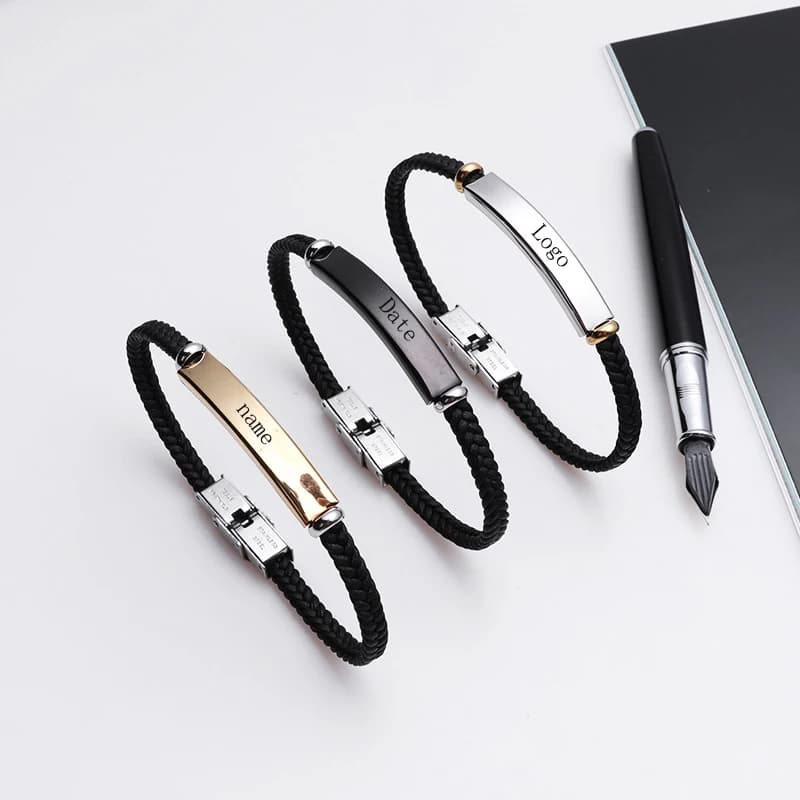 Bracelet en cuir tissé pour hommes, gravure personnalisée, nom, tendance, loisirs, couleur contrastée, en acier inoxydable, 2023