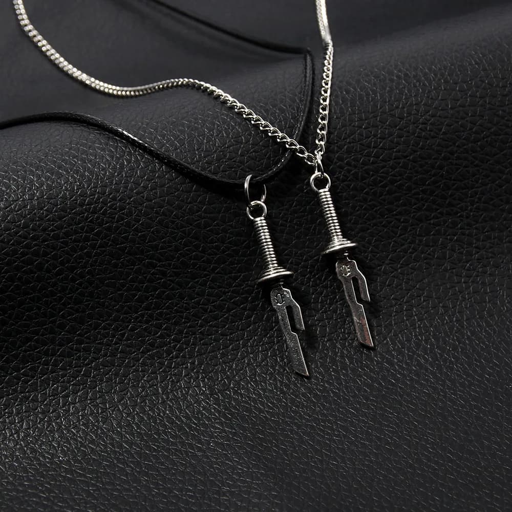 Anime Jujutsu Kaisen Fushiguro Toji épée collier lance de Tianri couteau pendentif Cosplay colliers pour unisexe tour de cou bijoux