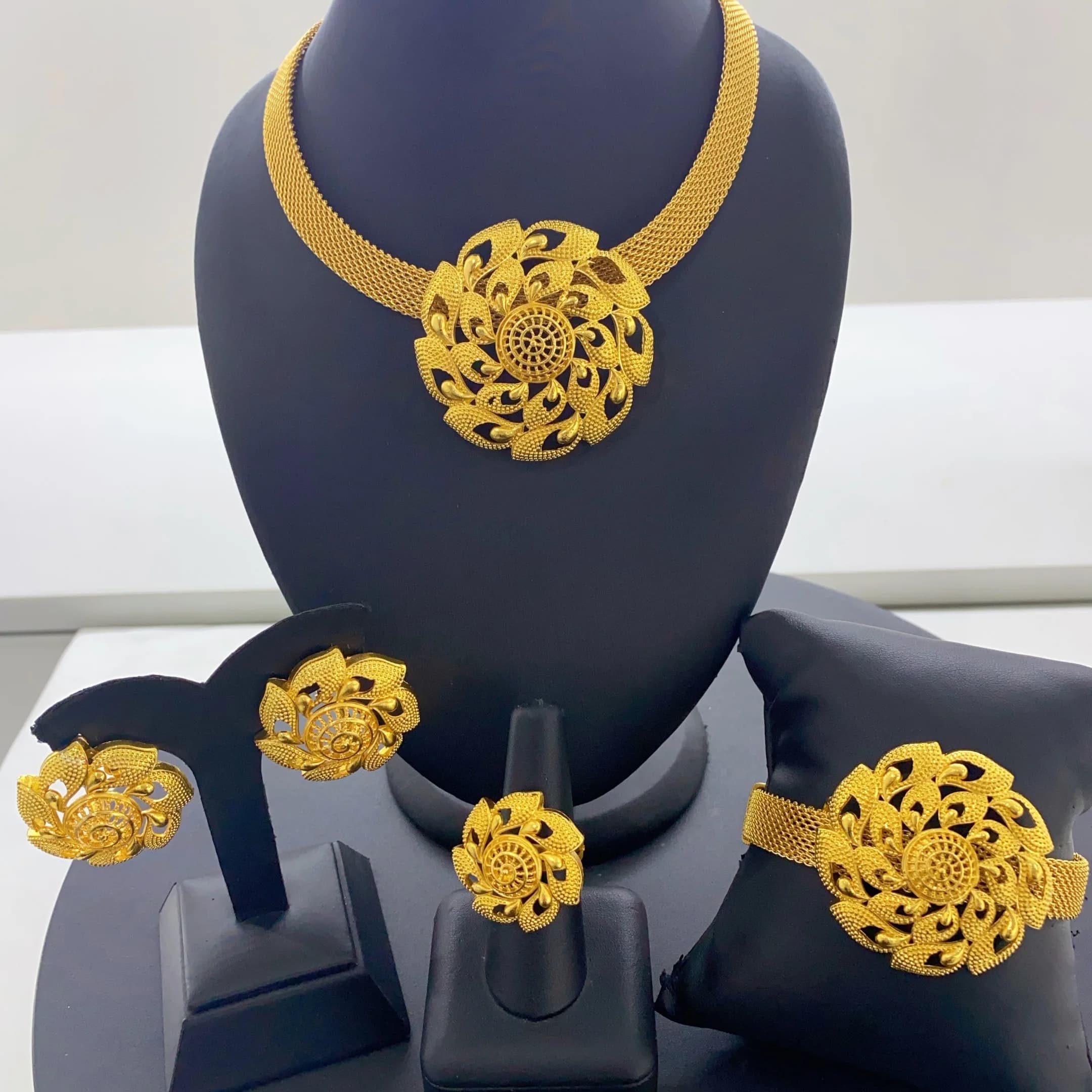 Ensemble de bijoux couleur or arabe pour femmes, indien, africain, dubaï, fleur, collier, boucles d'oreilles, nigérian, plaqué or 24K, cadeaux