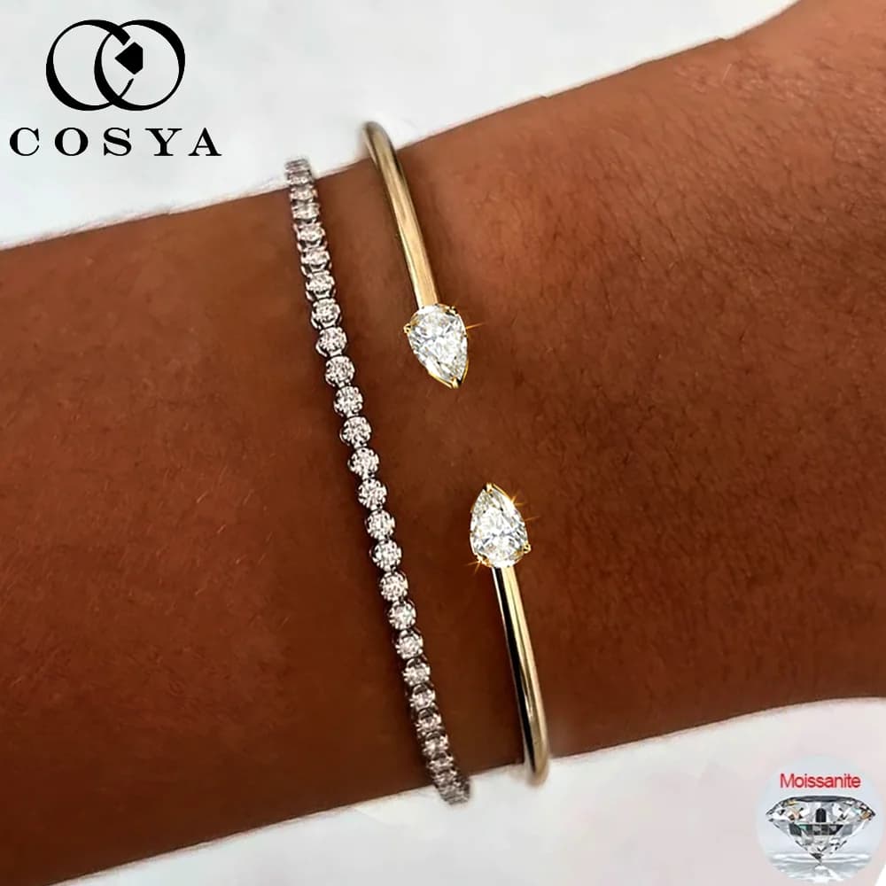 COSYA Bracelet jonc ouvert en moissanite poire 2 carats pour femme, en argent S925 plaqué or 18 carats, avec 2 pierres en forme de goutte d'eau, bijoux fins ajustables