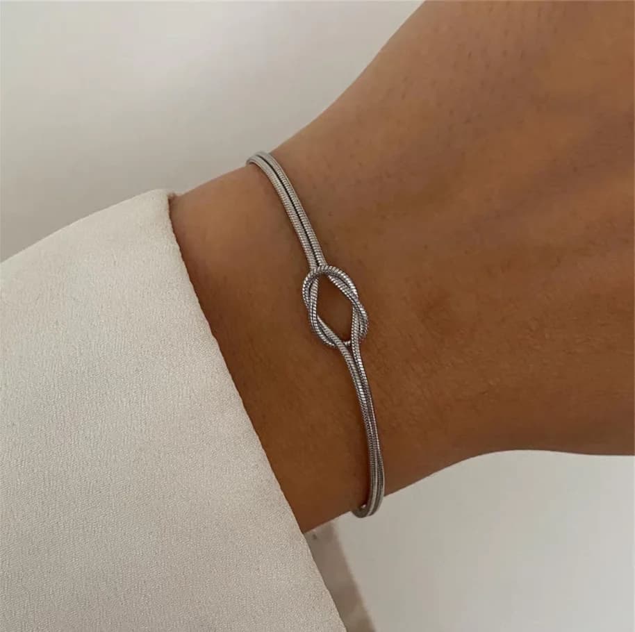 Bracelets de couple avec nœud d'amour