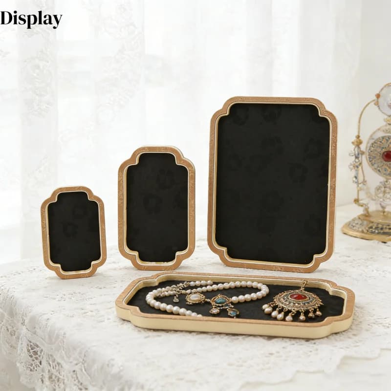 Ensemble de présentoirs à bijoux d'esthétique orientale moderne, plateau de présentation et organisateur de luxe pour jade et pierres précieuses, collection de cadeaux royale pour l'Aïd