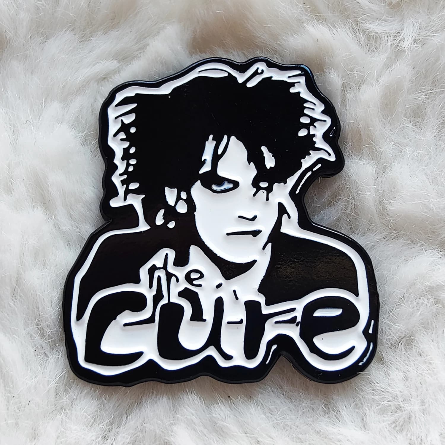 Broche de revers en émail The Cur-e Robert Goth Rock, broches en métal, insigne de revers de sac, cadeau de bijoux pour enfants, ami