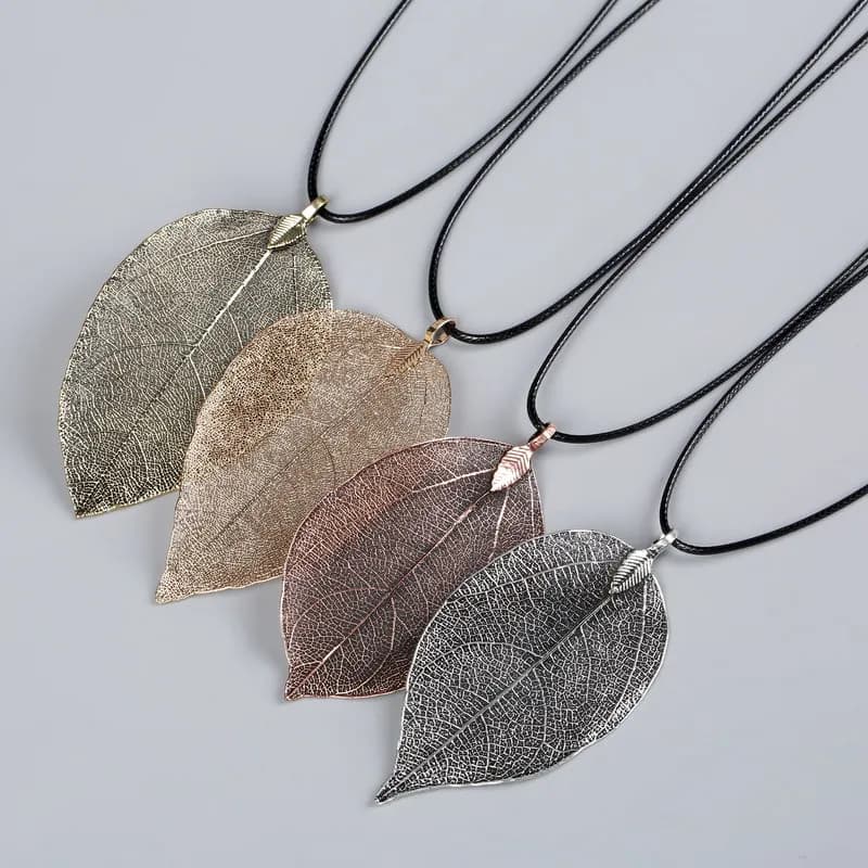 Collier ras du cou avec pendentif en feuille véritable naturelle pour femmes