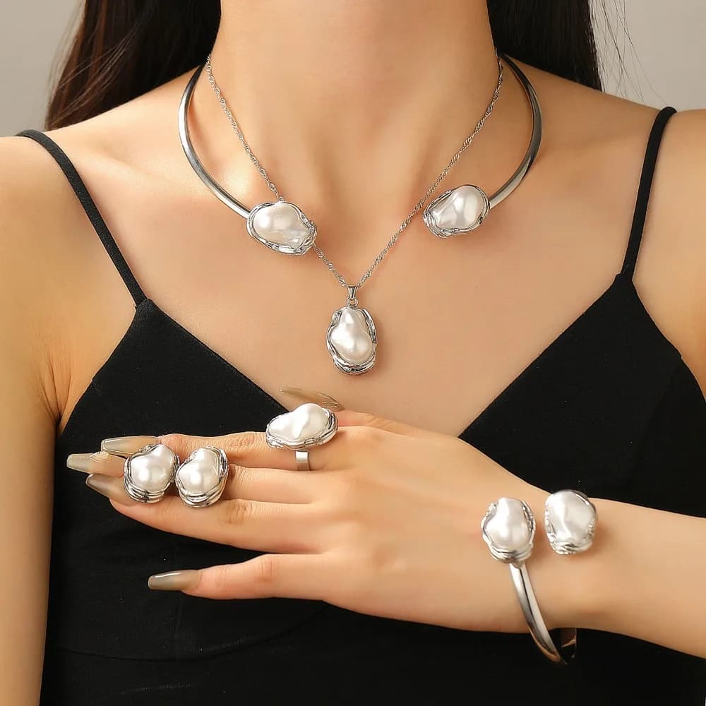 Breloque personnalité irrégulière baroque perle pendentif collier Bracelet boucle d'oreille anneau pour femmes concepteur Banquet ensembles de bijoux