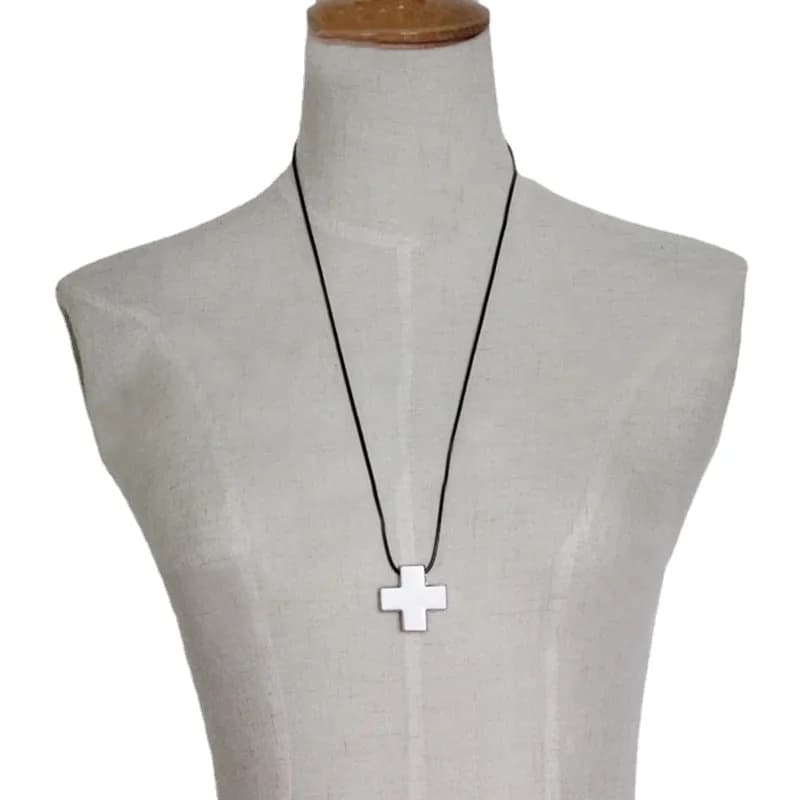 Collier pendentif croix en alliage Anime OligKatsuragi Misato pour femme